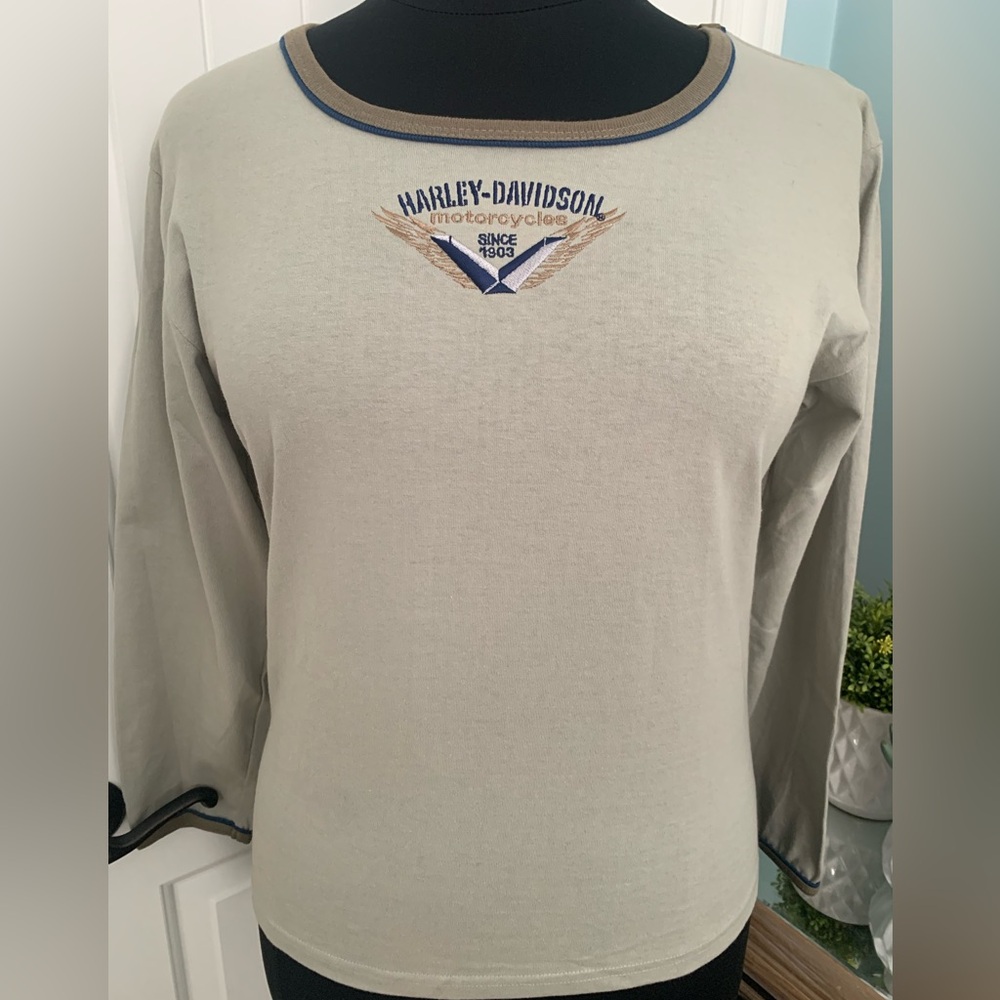 NWT!! Women’s Harley Davidson Biker LS Scoop Neck Embroidered Logo, Large